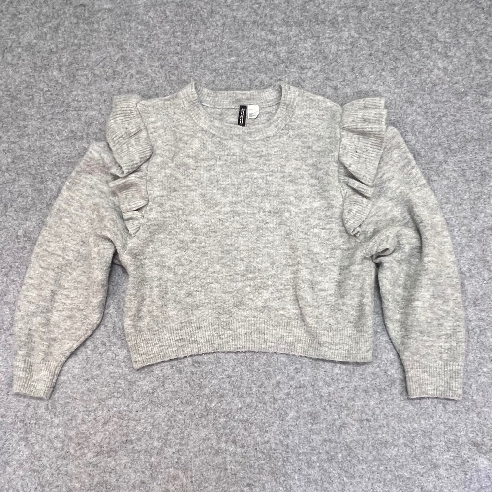 H&M Divided Gray‎ Ruffle Shoulder Knit Sweater Crewneck Long Sleeve Medium